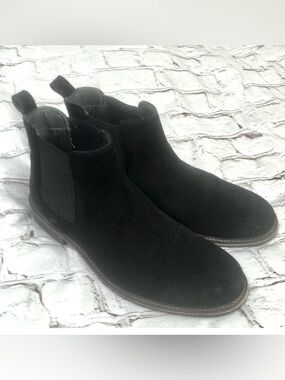 Modern Fiction Black Suede Boots Pull On Stretch Panels with Pull Straps sz 10.5